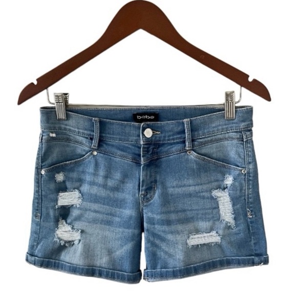 Bebe Light Wash Rolled Cuff Boyfriend Denim Shorts Size 27 - Picture 6 of 6